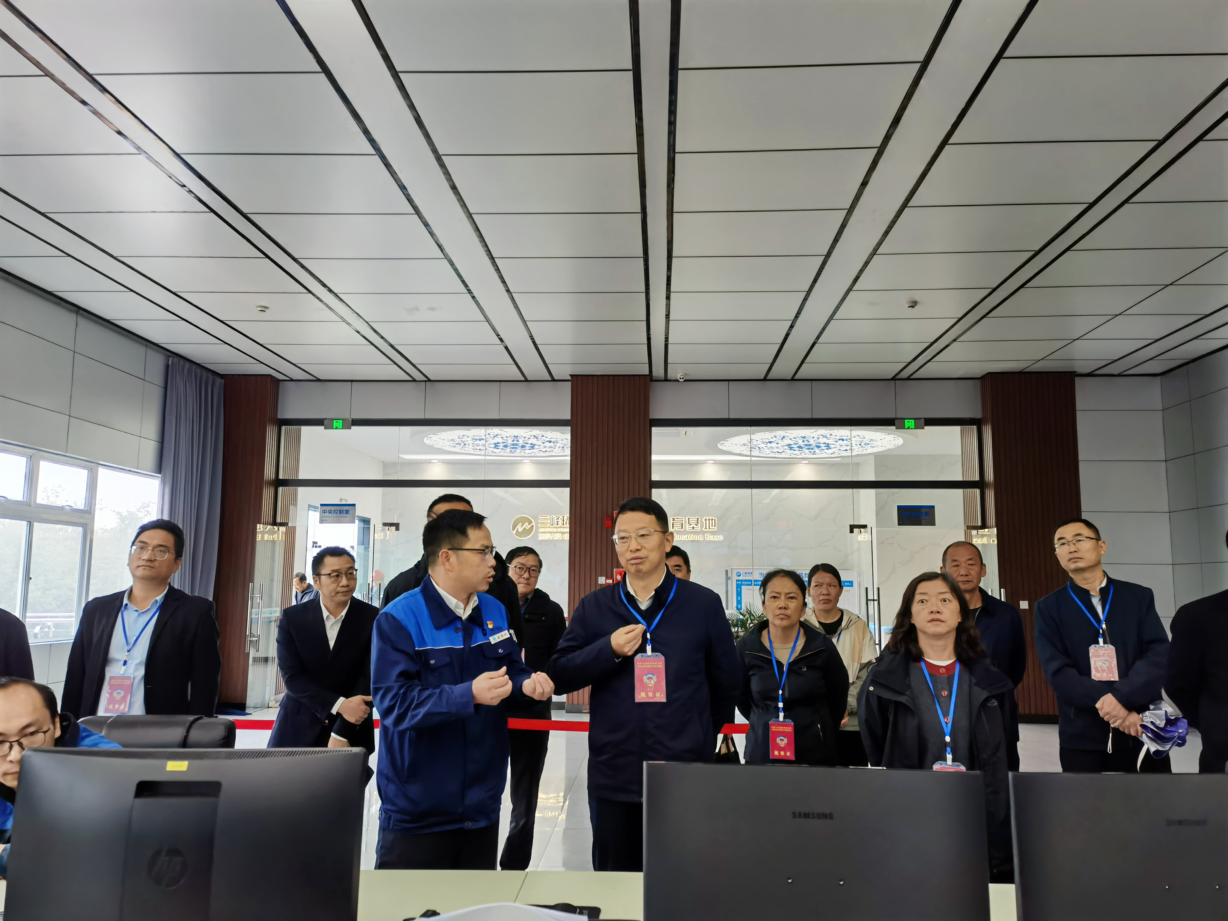 20250527大理州政协党组书记、主席程鹏率队到大理维基体育公司视察1.jpg